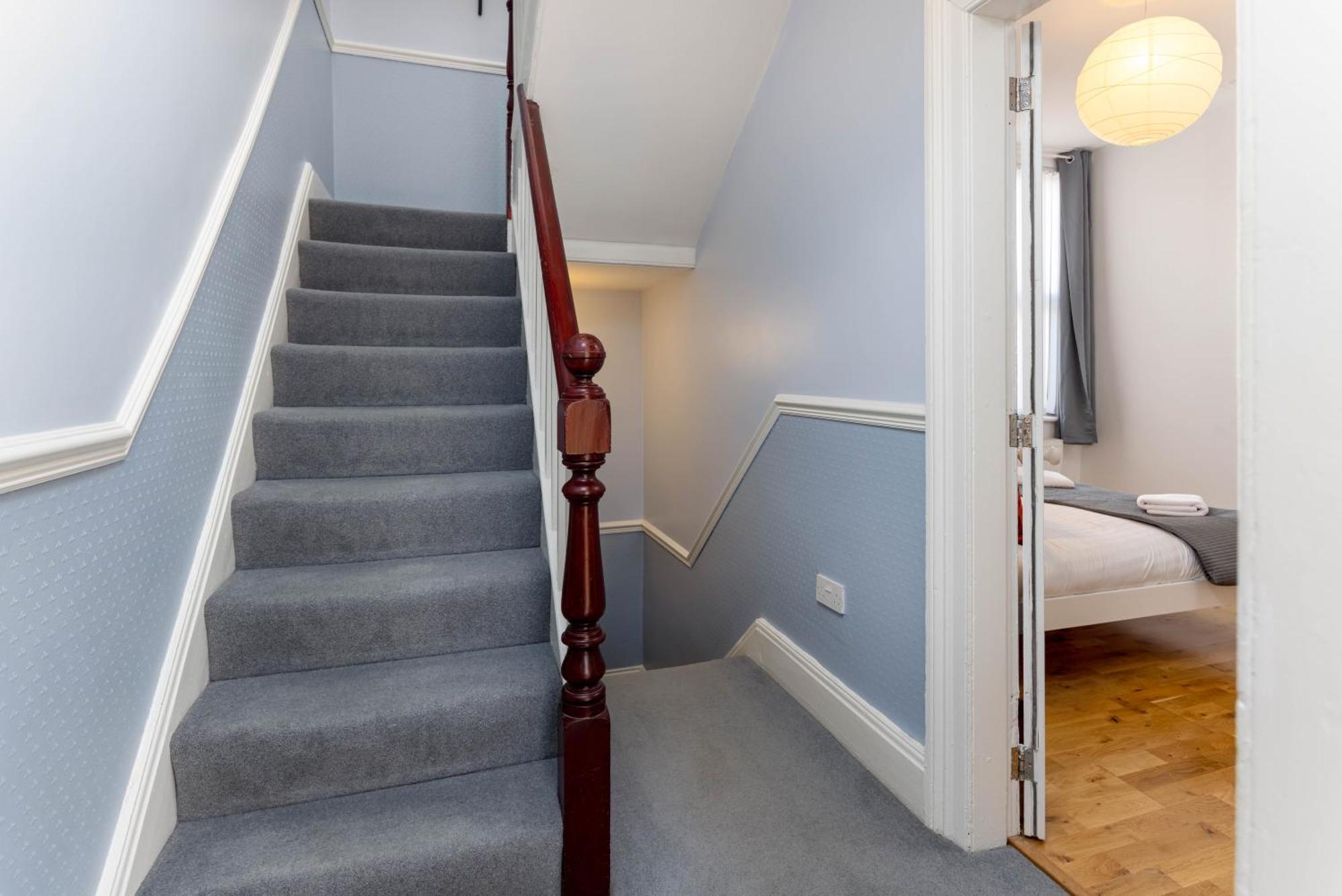 Air Host & Stay - Rockfield House - Sleeps 8 Liverpool Exterior foto
